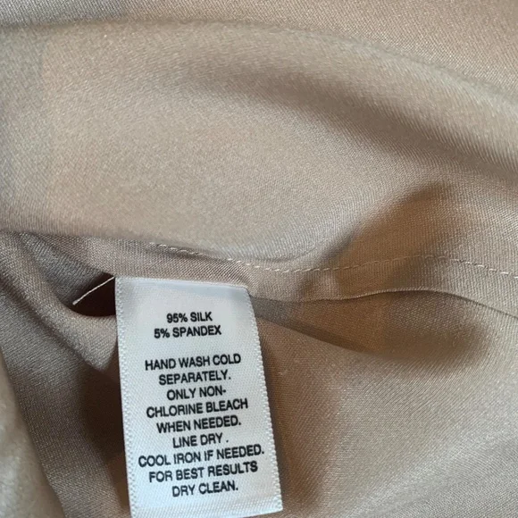 White House Black Market Tan Sleeveless Blouse sz 8 - Picture 7 of 8